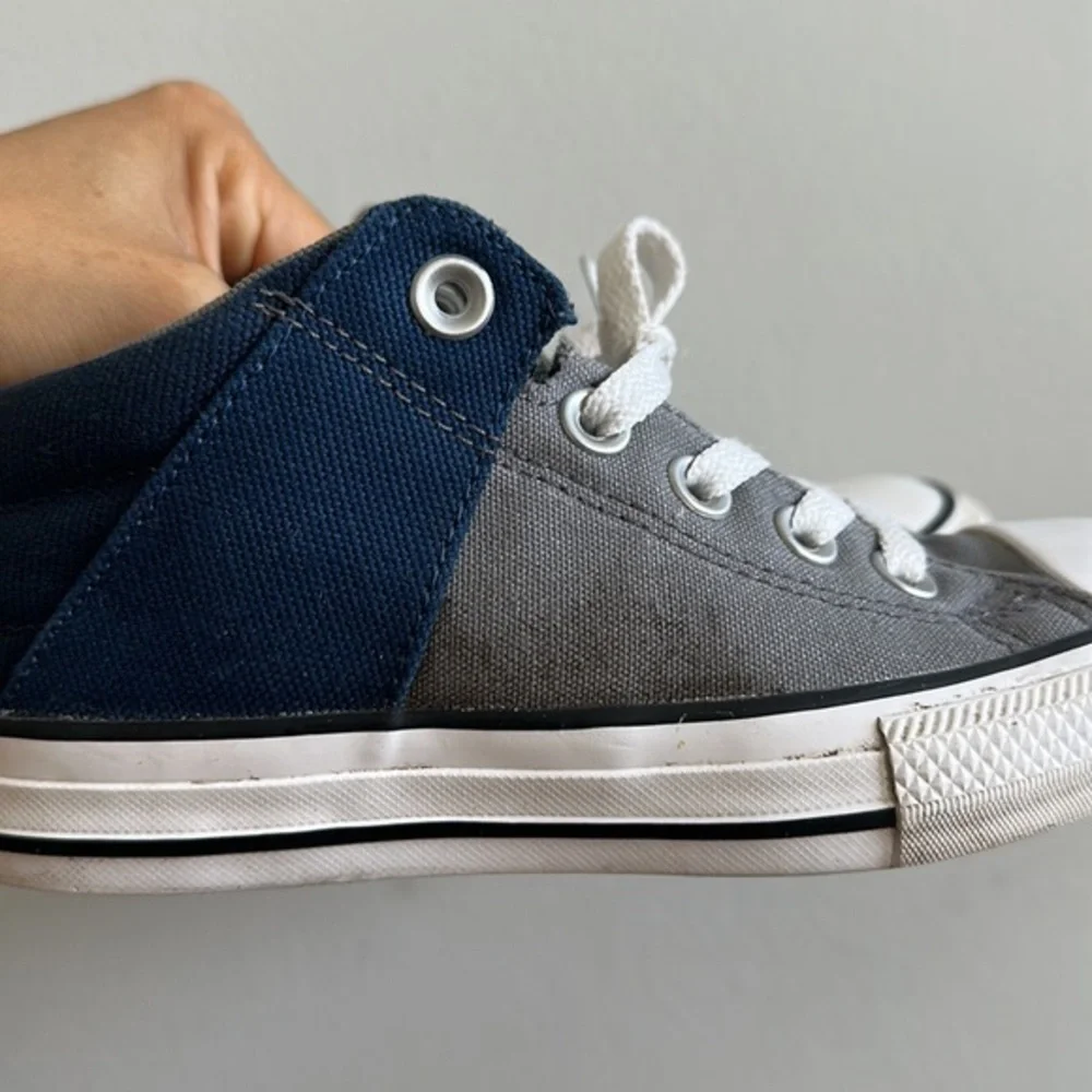 Converse Chuck Taylor All Star Axel Mid Top Grey Navy Blue‎ Kids Size 13 665357F